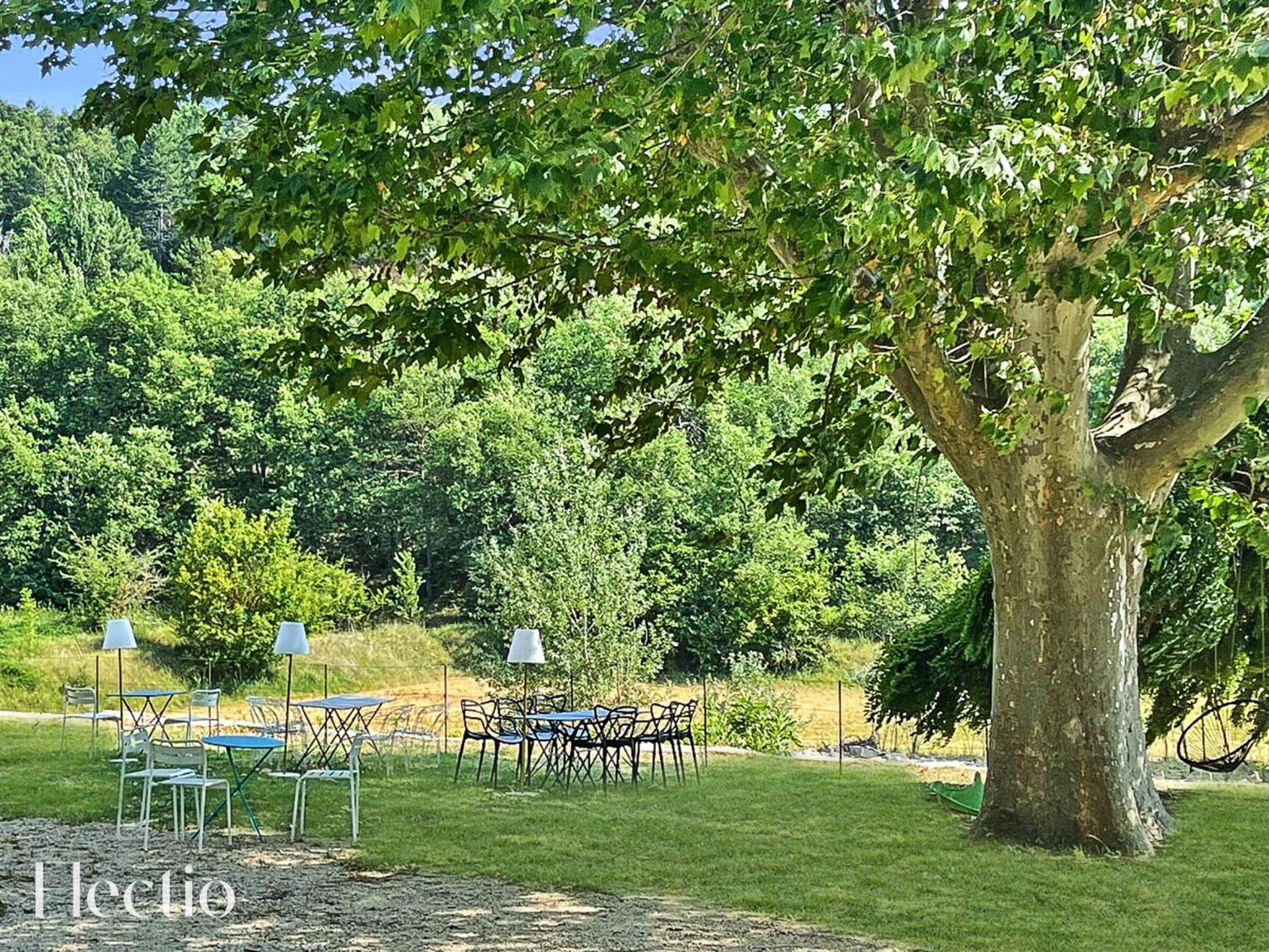 Отель Parenthese En Luberon Рюстрель Экстерьер фото